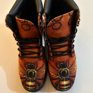 Onegam Custom Bee Combat Boots Women.s 8.5